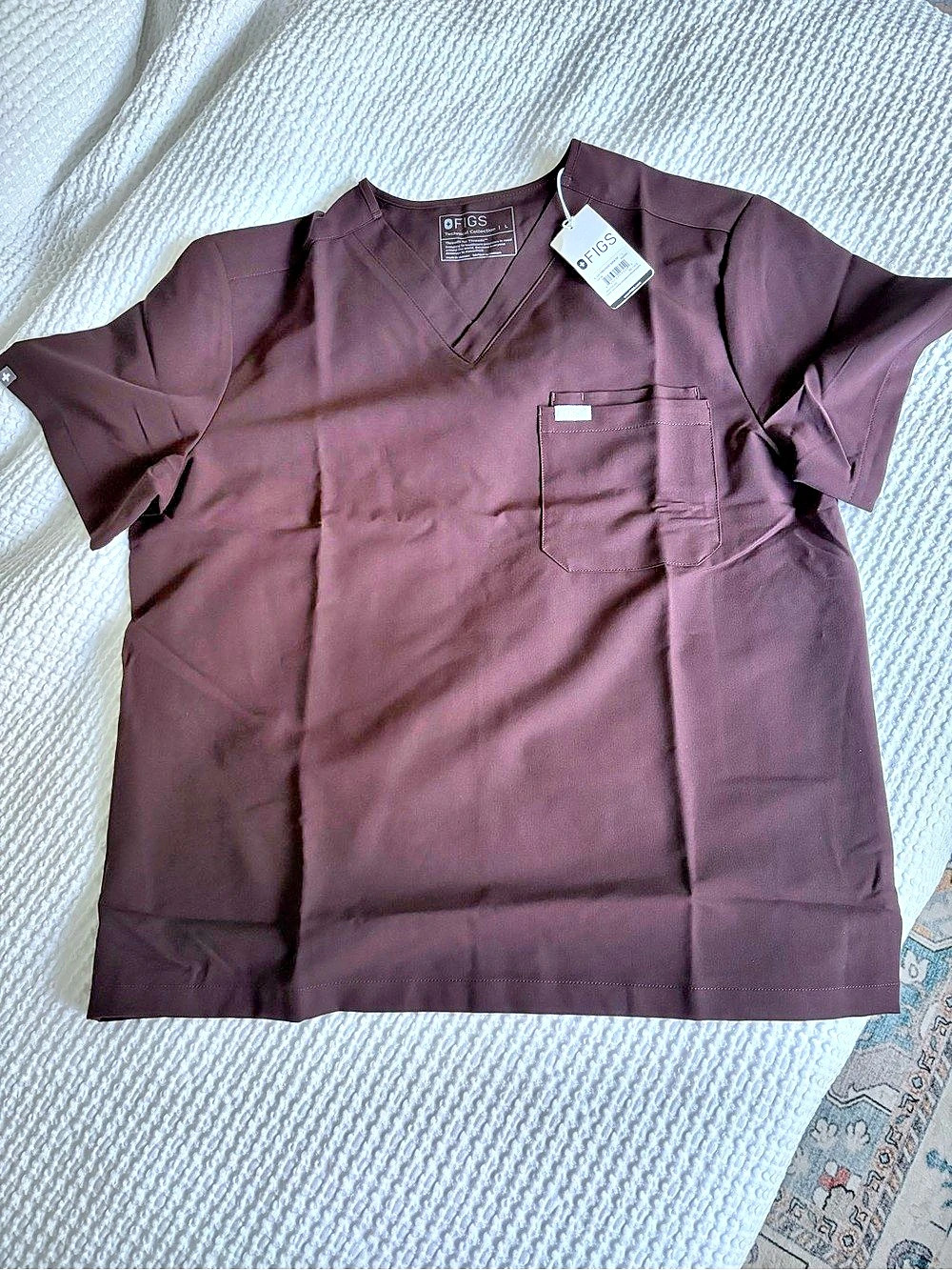 FIGS Leon Three-Pocket Scrub Top Espresso Large